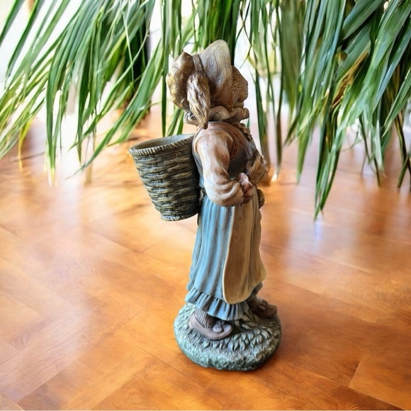 Henri Chrisdon Resin Mrs. Rabbit Garden Statue Planter - Picture 3 of 13